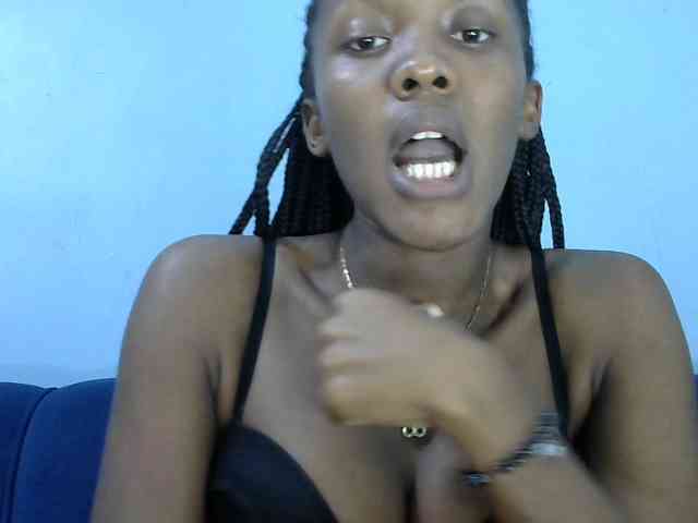 Trisha254 webcam