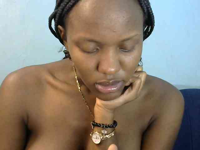 Trisha254 webcam