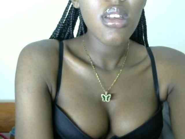 Trisha254 webcam