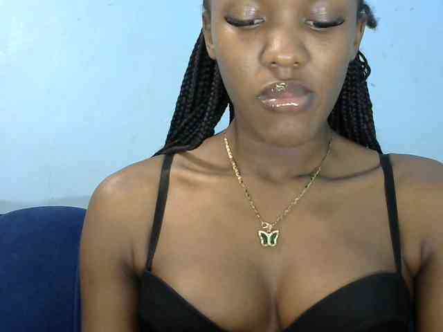 Trisha254 webcam