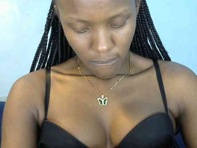 Trisha254 webcam