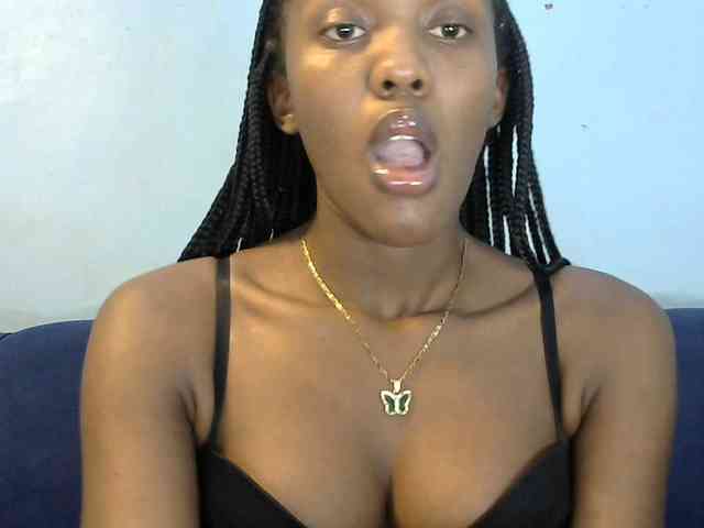 Trisha254 webcam
