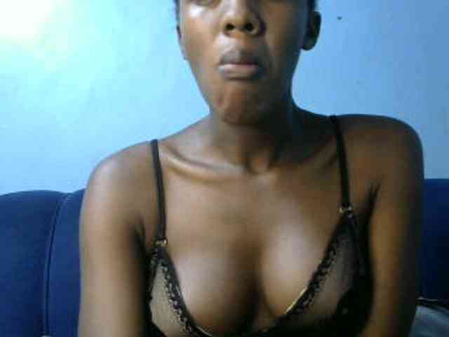 Trisha254 webcam