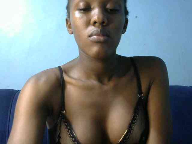 Trisha254 webcam