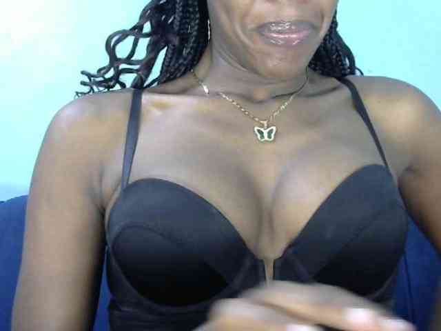 Trisha254 webcam
