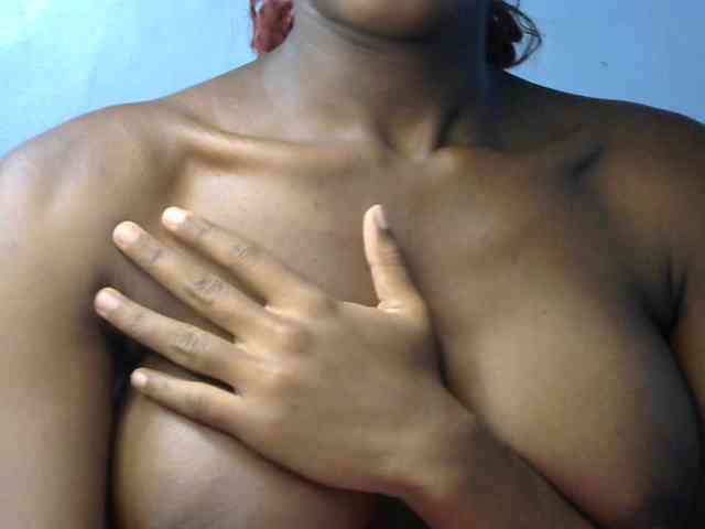 Trisha254 webcam