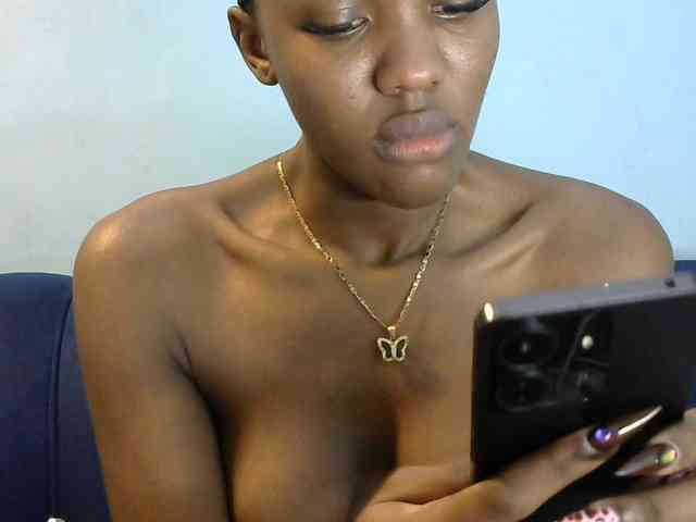 Trisha254 webcam