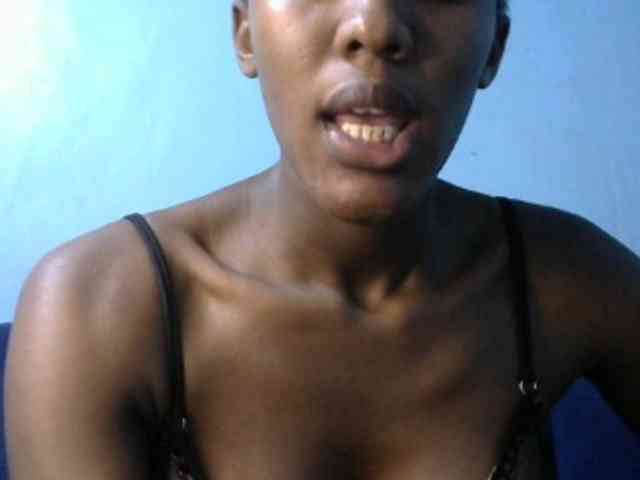 Trisha254 webcam