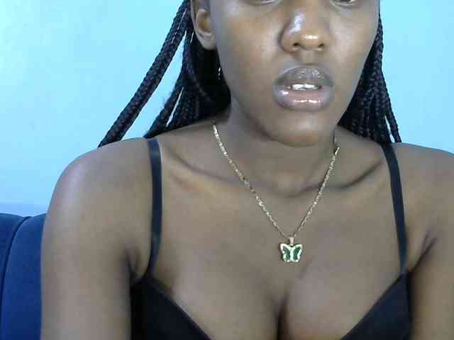 Trisha254 webcam