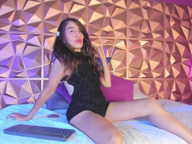 SalmaRose live cam on BongaCams