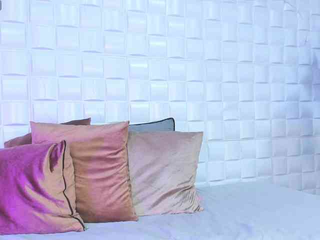 SalmaRose webcam