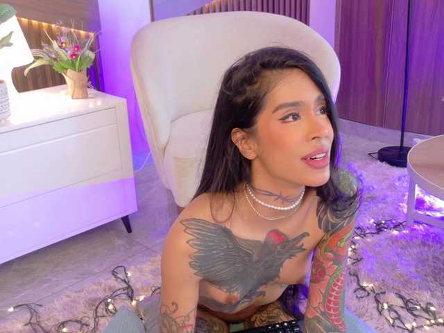 EmmaaFoster live cam on BongaCams
