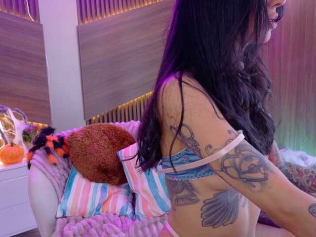 EmmaaFoster live cam preview