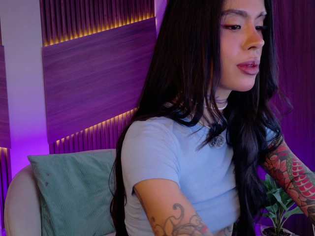 EmmaaFoster live cam on BongaCams