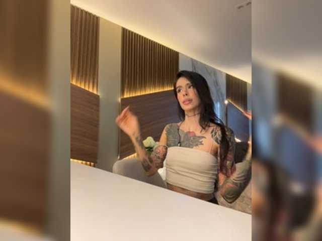EmmaaFoster live cam on BongaCams