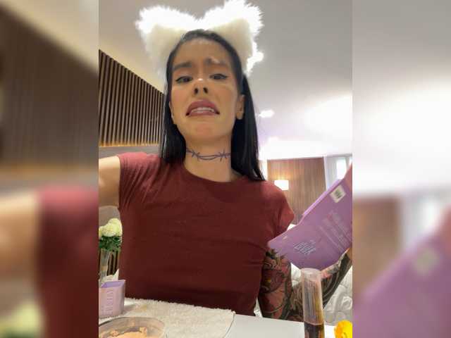 EmmaaFoster live cam on BongaCams