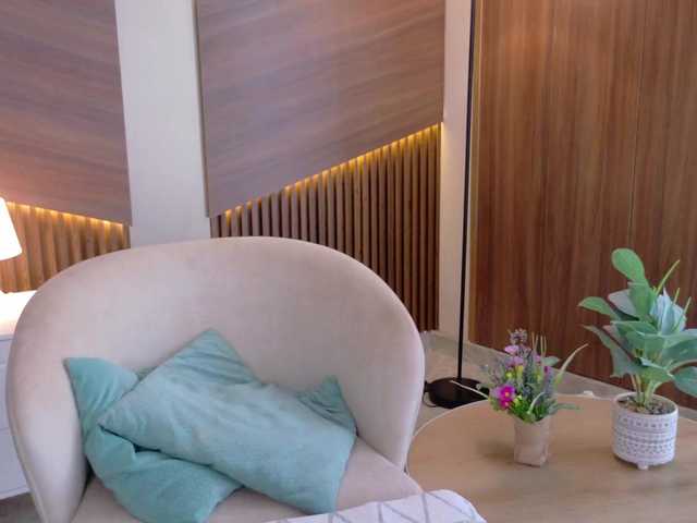 EmmaaFoster live cam on BongaCams