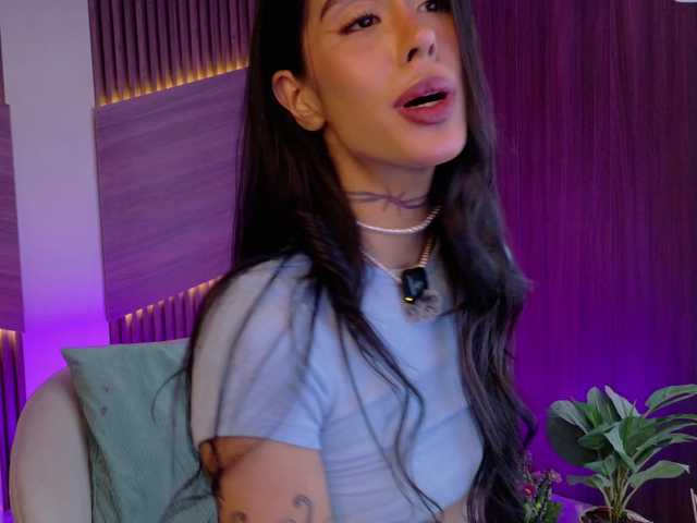 EmmaaFoster live cam on BongaCams