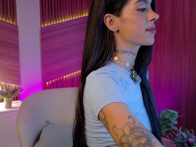 EmmaaFoster live cam on BongaCams