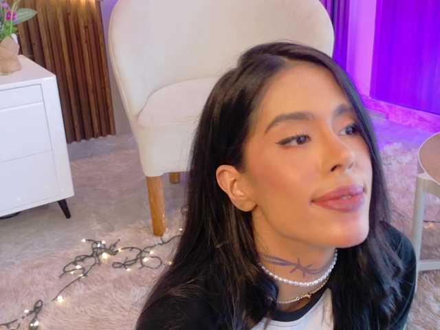 EmmaaFoster live cam on BongaCams