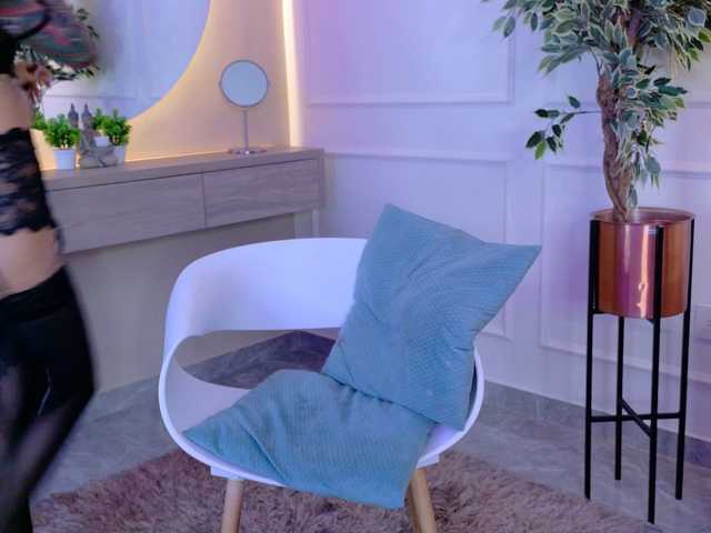 EmmaaFoster live cam on BongaCams