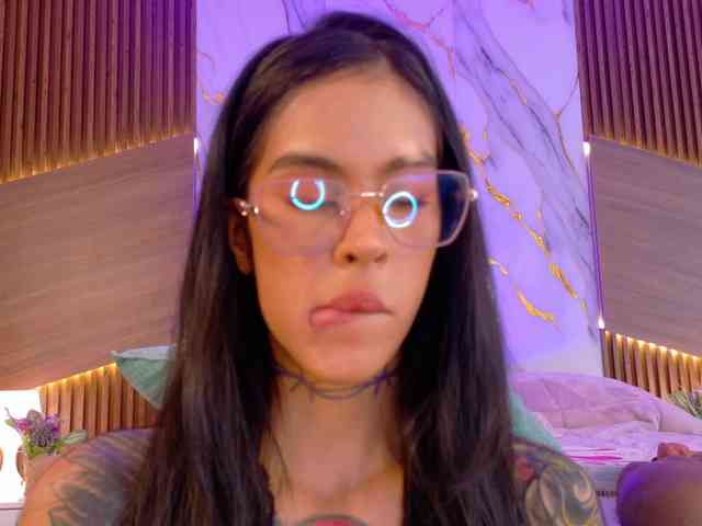 EmmaaFoster webcam