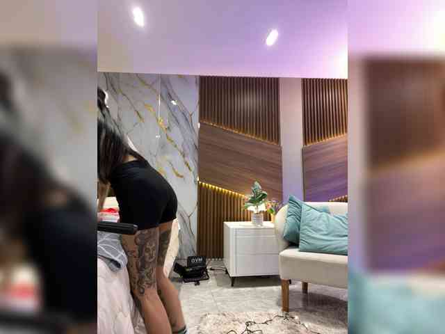 Modelo: EmmaaFoster