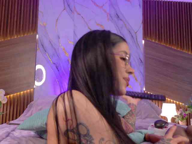 EmmaaFoster webcam