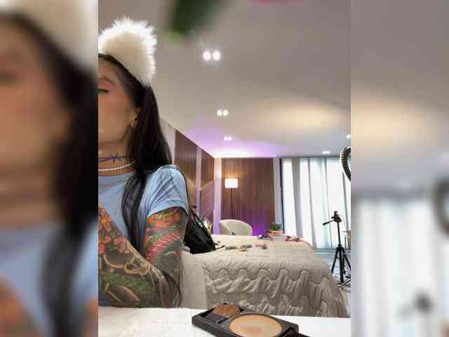 EmmaaFoster webcam