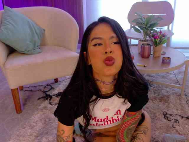 Modelo: EmmaaFoster