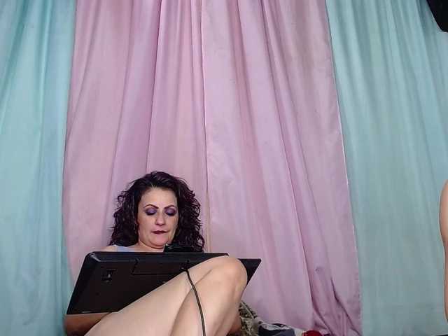 DonatelaHotCouple live cam on BongaCams