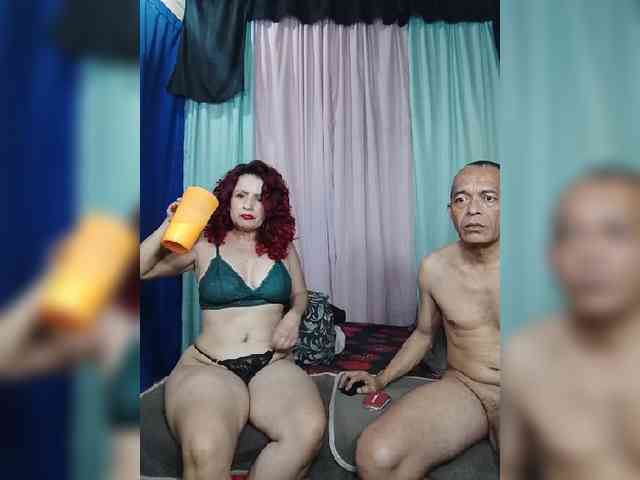 モデル: DonatelaHotCouple