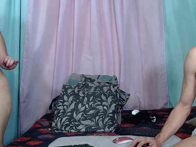 DonatelaHotCouple webcam