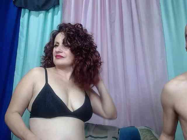 DonatelaHotCouple webcam