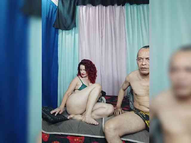 Modelo: DonatelaHotCouple