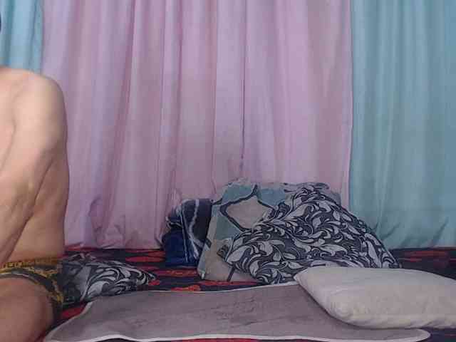 Modelo: DonatelaHotCouple