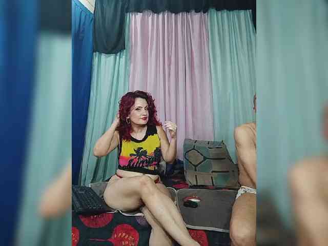 DonatelaHotCouple webcam