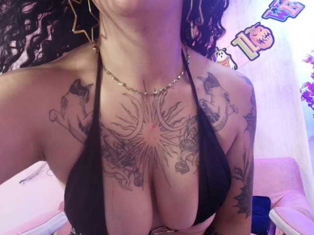 Amber-Roussexx live cam preview