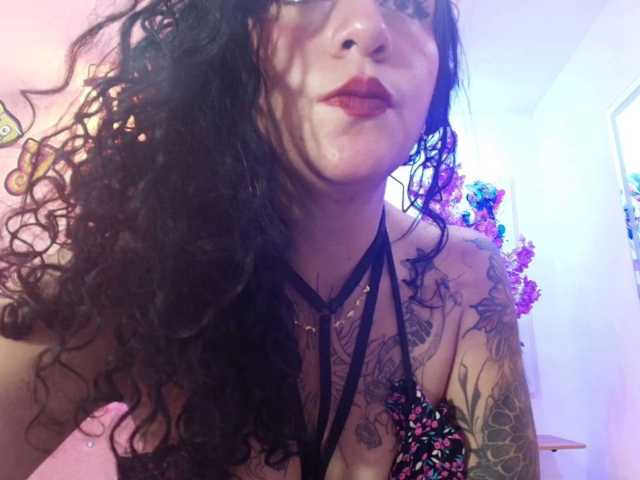 Amber-Roussexx live cam preview