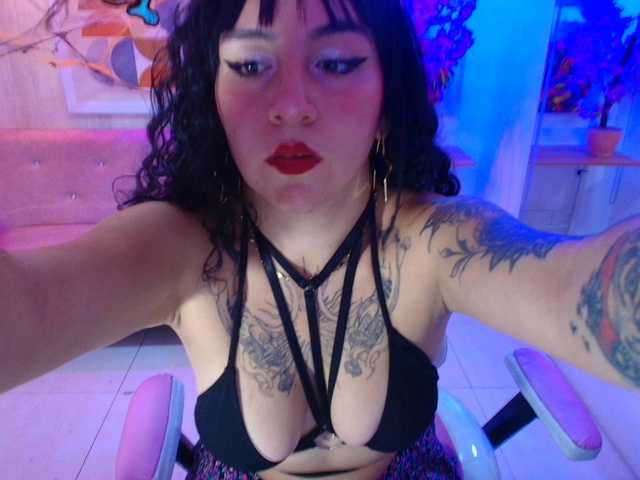 Amber-Roussexx live cam preview