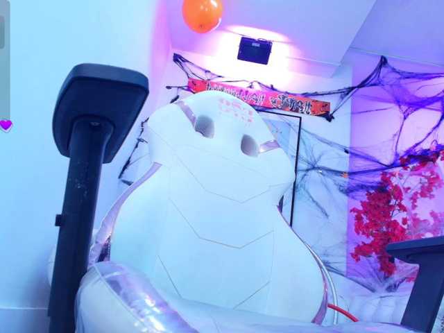 Amber-Roussexx live cam on BongaCams