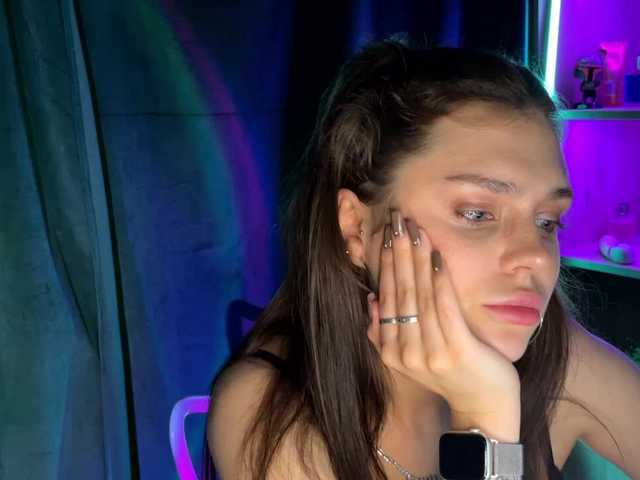 le modèle Lolalux69 est en webcam porno dans un show sur le site bongacams, il possède les tags suivants: White/Caucasian,Brunette,Trimmed