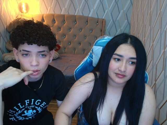  MeganAndRachelBlack chat room