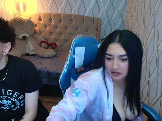  MeganAndRachelBlack chat room