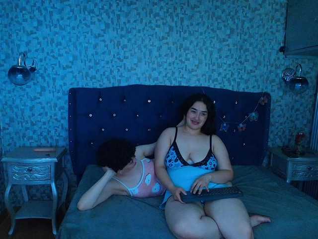 meganandrachelblack cam belle