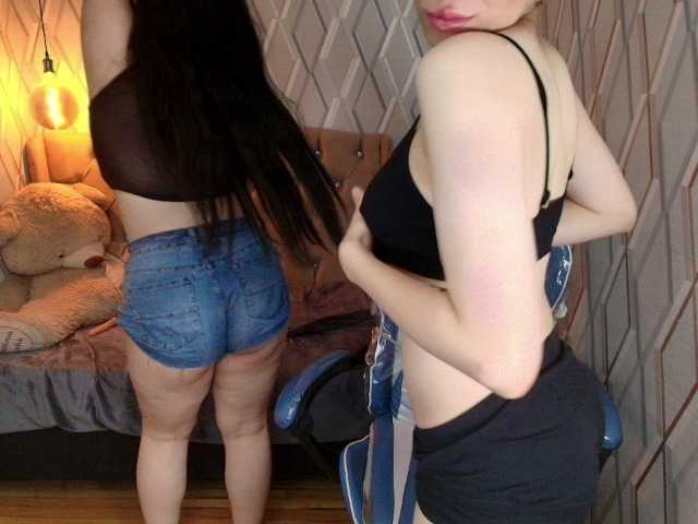 MeganAndRachelBlack live cam on BongaCams