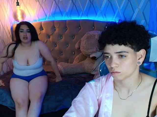 MeganAndRachelBlack webcam