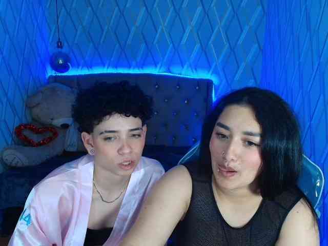MeganAndRachelBlack webcam