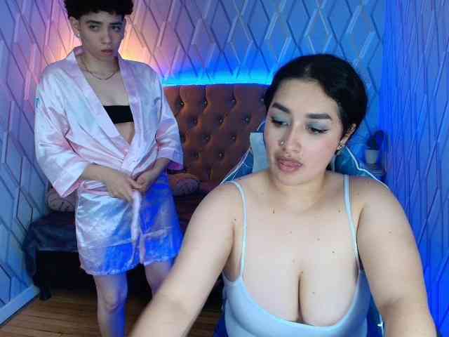 MeganAndRachelBlack webcam