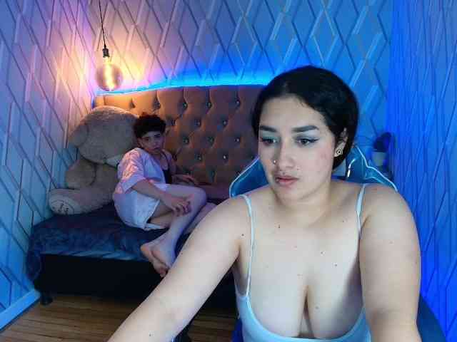 MeganAndRachelBlack webcam